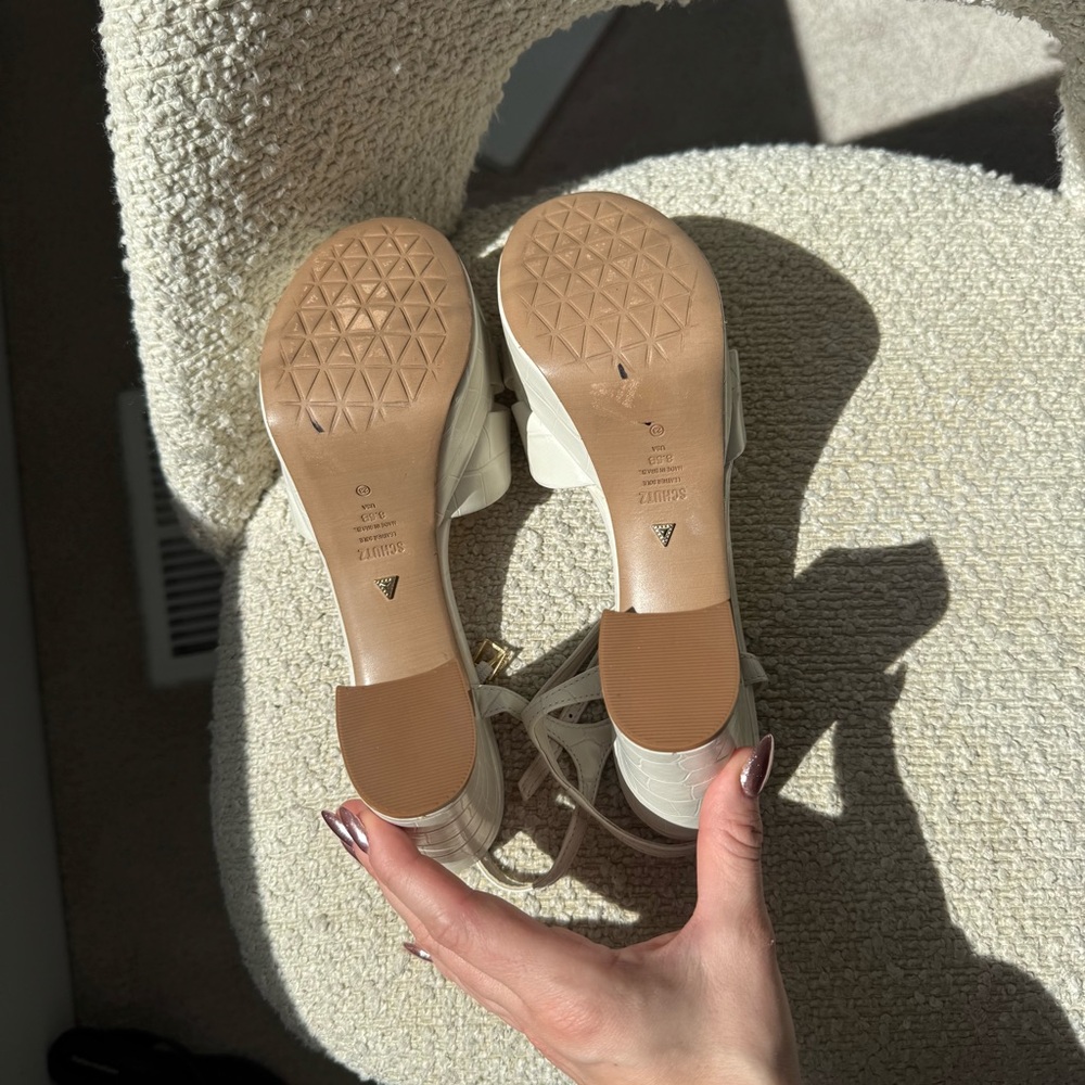 SCHUTZ Keefa Crocodile-Embossed Leather Platform Sandals in Pearl - Picture 7 of 7